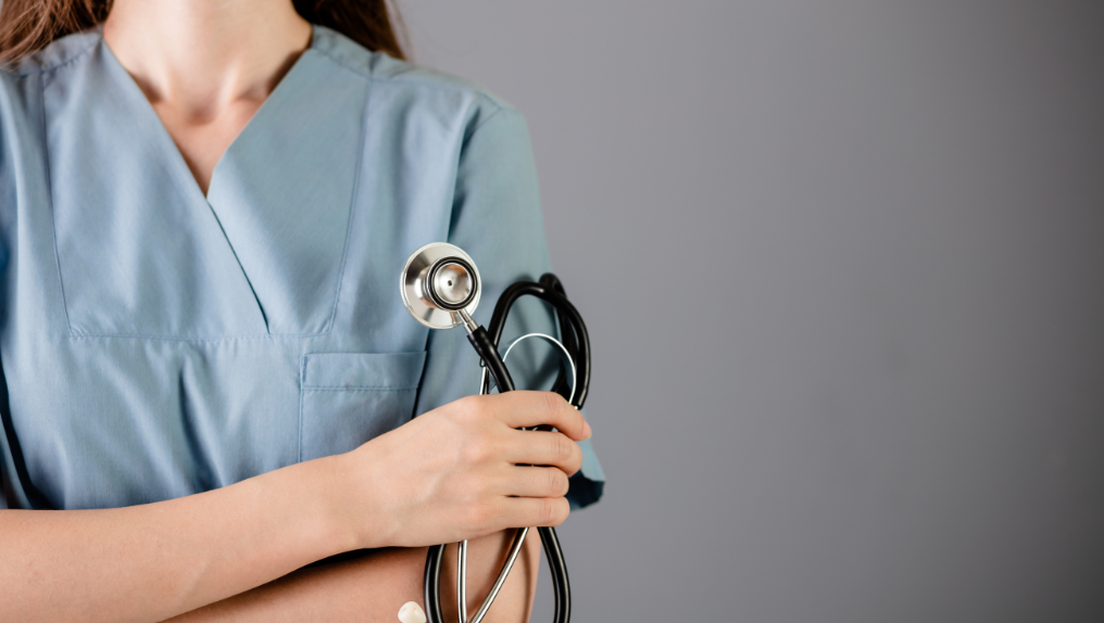 The shortage of healthcare workers in France: causes and consequences